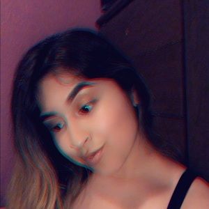 Meet your Posher, Gloria